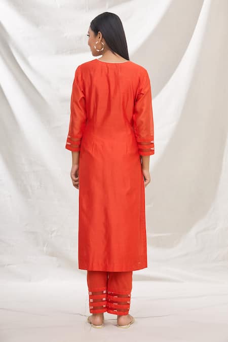 Rajat & Shraddha Sinhparni Embroidered Kurta Set 