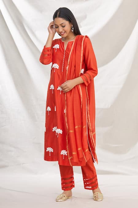 Rajat & Shraddha Sinhparni Embroidered Kurta Set 