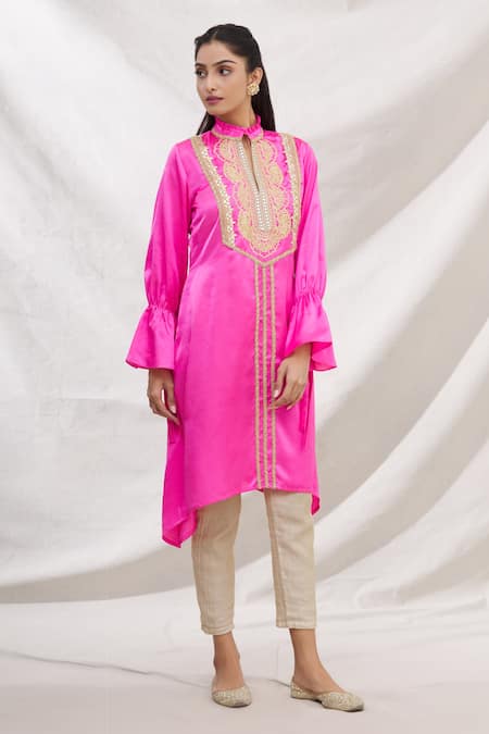 Bhairavi Jaikishan Embroidered Asymmetric Kurta 