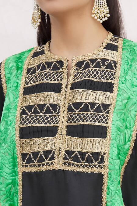 Bhairavi Jaikishan_Black Modal Satin Embroidered Resham Round Kurta_at_Aza_Fashions