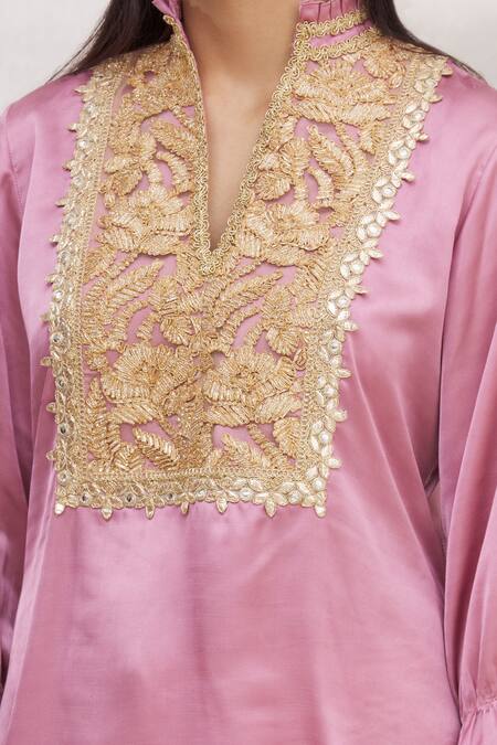Bhairavi Jaikishan_Pink Modal Satin Embroidered Gota And Lace V Neck Leaf Asymmetric Kurta_at_Aza_Fashions