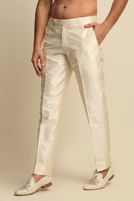 Priyanka Jain_White Raw , Crepe, Habudai Floral Embroidered Sherwani And Kurta Set _at_Aza_Fashions