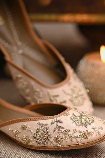 Coral Haze_Peach Alana Floral Embroidered Juttis_Online_at_Aza_Fashions