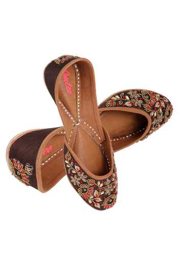 Imlee Jaipur Floral Embroidered Juttis 