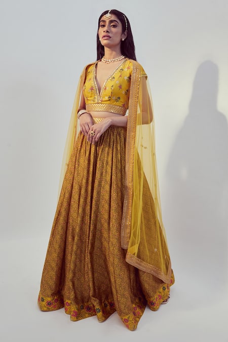 Drishti & Zahabia_Yellow Dupion Silk And Net Floral Print & Sequin Work V Neck Lehenga Set _Online_at_Aza_Fashions