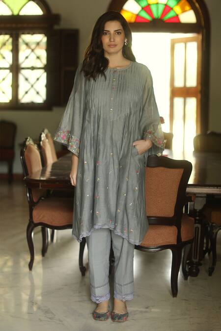 Buy_Begum_Grey Kurta Chanderi, Pant And Slip Cotton Floral Kira Embroidered & Set _Online_at_Aza_Fashions