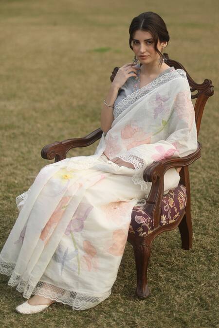 Begum White Chanderi Floral Motifs, Lace, Beads V Neck Esme Applique Saree With Blouse Online at Aza Fashions Begum_White Chanderi Floral Motifs, Lace, Beads V Neck Esme Applique Saree With Blouse _Online_at_Aza_Fashions