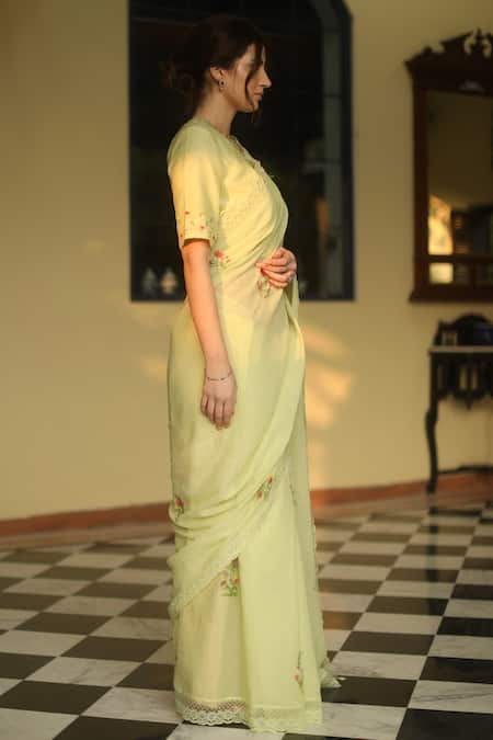 Begum_Green Blouse Chanderi, Saree Handloom Kota Floral Alaia Embroidered With _Online_at_Aza_Fashions
