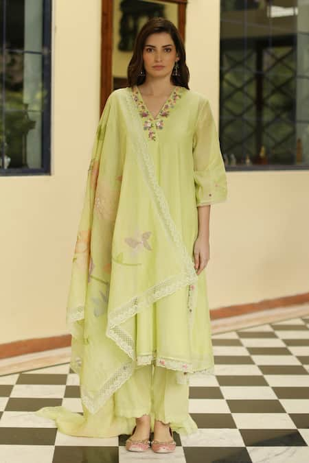 Begum Fiza Applique Work Kurta Set 