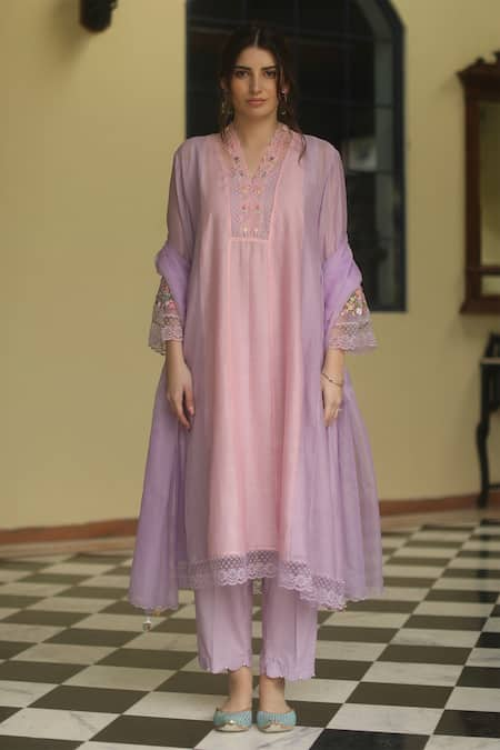 Begum Miren Embroidered Kurta Set 