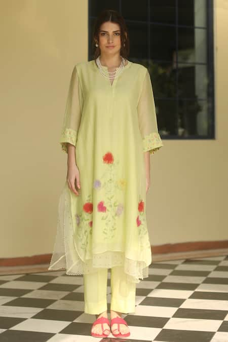 Begum Sweet Pea Applique Kurta & Pant Set 