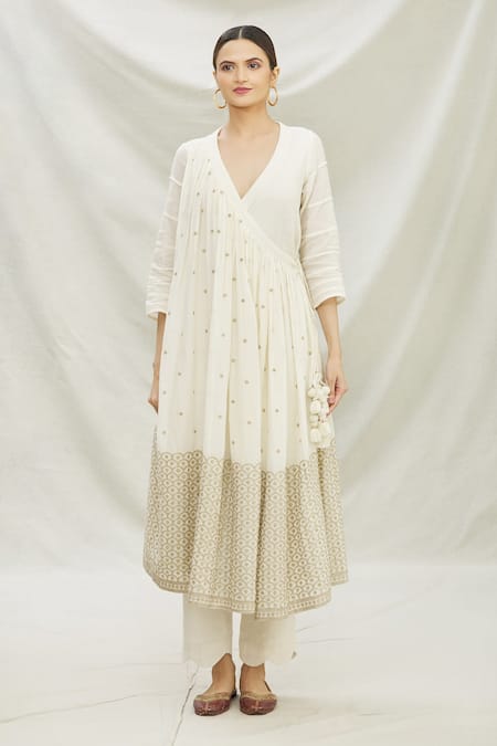 Divya Kanakia White Cotton Sequins, Thread Work V Neck Embroidered Angrakha And Pant Set Online at Aza Fashions Divya Kanakia_White Cotton Sequins, Thread Work V Neck Embroidered Angrakha And Pant Set _Online_at_Aza_Fashions