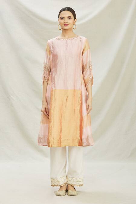 Divya Kanakia Pink Tissue Round Neck Panelled Kurta Set Online at Aza Fashions Divya Kanakia_Pink Tissue Round Neck Panelled Kurta Set _Online_at_Aza_Fashions