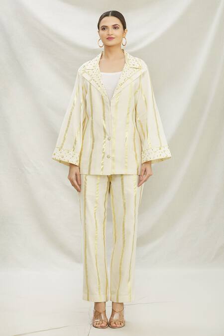 Divya Kanakia_White Cotton Sequins Notchel Lapel Collar Embellished Kurta And Pant Set _Online_at_Aza_Fashions