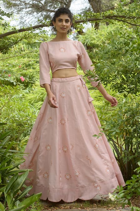 Amazon.com: Pallavi Ivory Silk Choli With Pink Silk Lehenga : Clothing,  Shoes & Jewelry