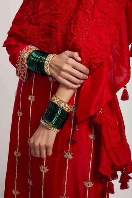 Buy Pink City By Sarika Red Chanderi And Thread & Pearl Notched Kurta Pant Set Online at Aza Fashions Buy_Pink City By Sarika_Red Chanderi And Thread & Pearl Notched Kurta Pant Set _Online_at_Aza_Fashions