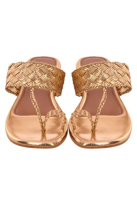 Sole House Gold Woven Kolhapuri Flats Online at Aza Fashions Sole House_Gold Woven Kolhapuri Flats _Online_at_Aza_Fashions