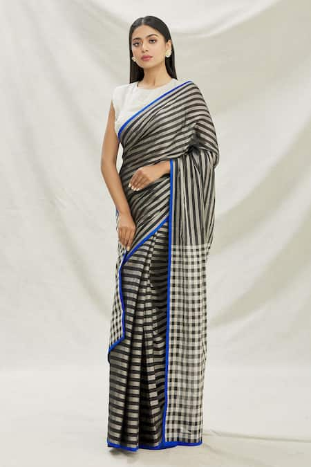 Pranay Baidya Stripe Print Saree 