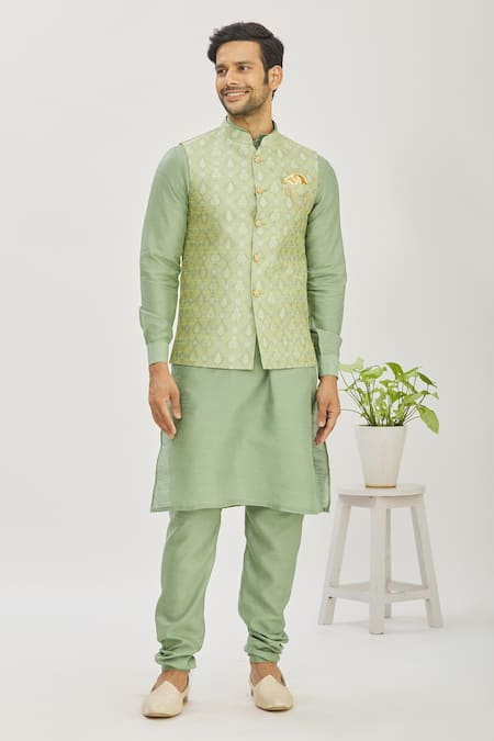 Arihant Rai Sinha Green Jacquard Banarasi Silk Woven Floral Bundi And Kurta Set 