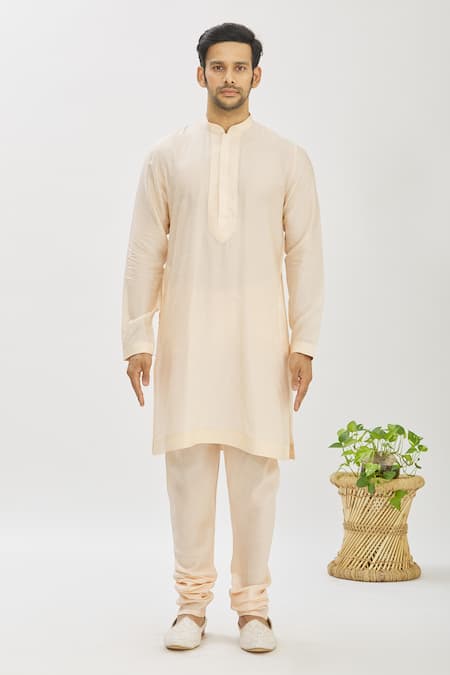 Vanshik_Peach Bundi Satin Kurta And Churidar Blended Silk Floral Jaal & Set _Online_at_Aza_Fashions