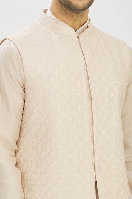 Shop_Vanshik_Pink Blended Silk Floral Motif Lucknowi Bundi And Kurta Set _Online_at_Aza_Fashions