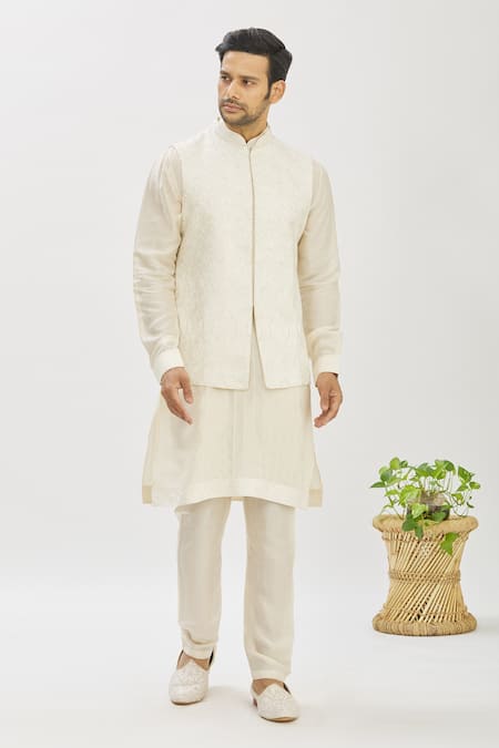Vanshik Satin Bundi & Kurta Set 