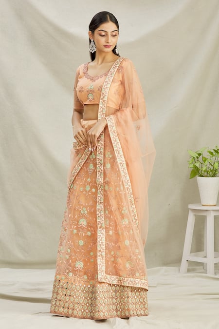 Women's Pink & Gold Colour Jacquard Zari Work Round Neck Short Sleeves  Lehenga Choli With Organga Dupatta & Potali Bag at Rs 3569 | Bridal Lehenga  Choli | ID: 26155720288