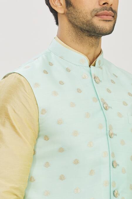 Seirra Thakur_Blue Silk Woven Floral Bundi_at_Aza_Fashions