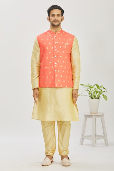 Seirra Thakur_Peach Silk Woven Floral Bundi_Online_at_Aza_Fashions