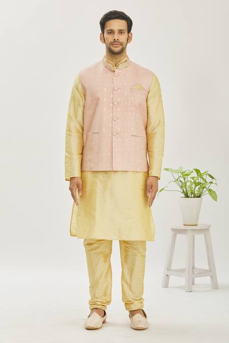 Buy_Seirra Thakur_Pink Silk Woven Floral Bundi_Online_at_Aza_Fashions