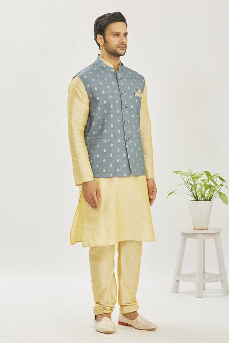 Seirra Thakur_Grey Silk Woven Floral Bundi_Online_at_Aza_Fashions