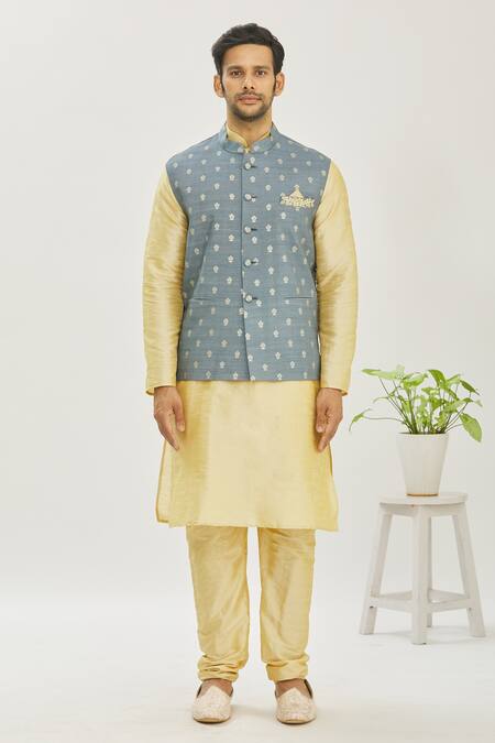 Buy_Seirra Thakur_Grey Silk Woven Floral Bundi_Online_at_Aza_Fashions