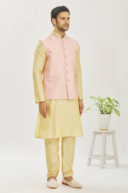 Seirra Thakur_Pink Silk Woven Floral Bundi_Online_at_Aza_Fashions