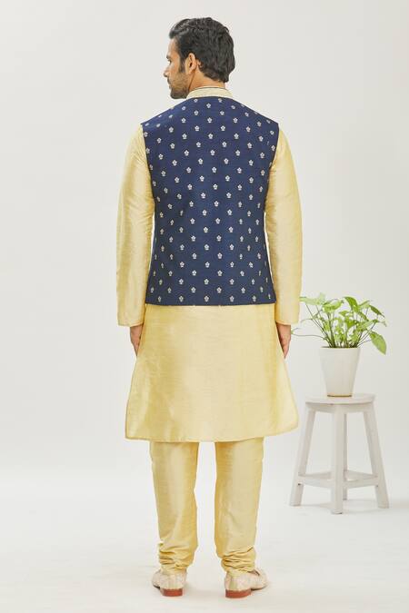 Shop_Seirra Thakur_Purple Silk Woven Floral Bundi_at_Aza_Fashions
