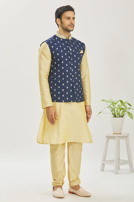 Seirra Thakur_Purple Silk Woven Floral Bundi_Online_at_Aza_Fashions
