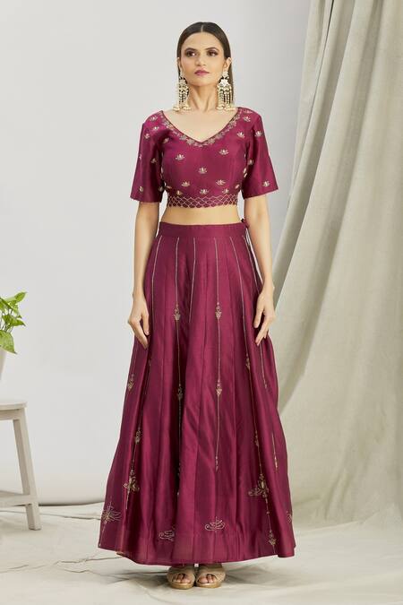 Sozenkari_Purple Organza, Chanderi Bead Work V Neck Hand Embroidered Lehenga Set With Belt _Online_at_Aza_Fashions