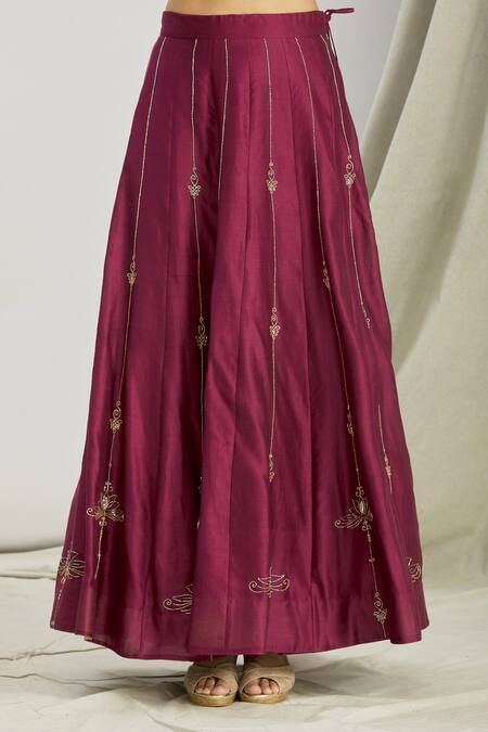 Sozenkari_Purple Organza, Chanderi Bead Work V Neck Hand Embroidered Lehenga Set With Belt _at_Aza_Fashions