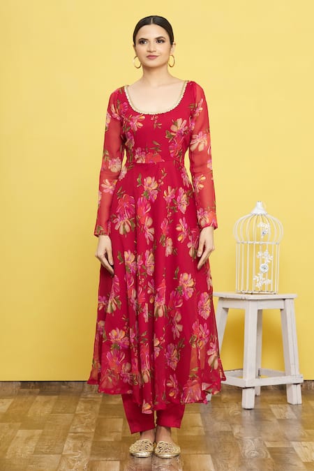Naintara Bajaj_Red Chiffon, Crepe Gota Patti Scoop Neck Floral Print Anarkali Set _Online_at_Aza_Fashions