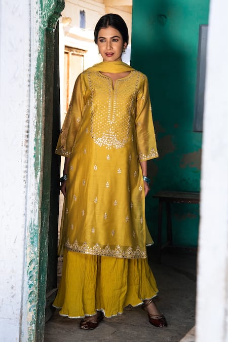 Kameez_Yellow Dupatta - Chiffon, Kurta - Soft Silk Chanderi, Sharara - Gota Work Set _Online_at_Aza_Fashions