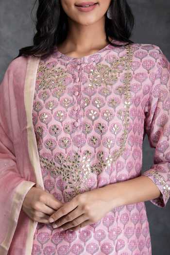 Shop Kameez Pink Kurta And Dupatta - Chanderi, Pant - Cotton Floral, Gota Work Print Set Online at Aza Fashions Shop_Kameez_Pink Kurta And Dupatta - Chanderi, Pant - Cotton Floral, Gota Work Print Set_Online_at_Aza_Fashions