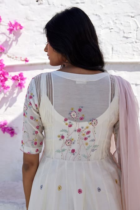 Label Nimbus White Anarkali Chanderi And Organza Silk Inner Mul Pants Set at Aza Fashions Label Nimbus_White Anarkali Chanderi And Organza Silk Inner Mul Pants Set _at_Aza_Fashions