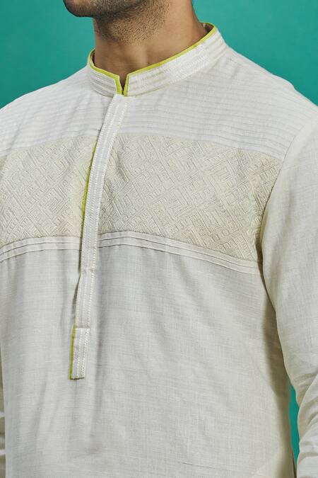 Kishore Ramani_White Silk Geometric Embroidered Kurta Set _at_Aza_Fashions