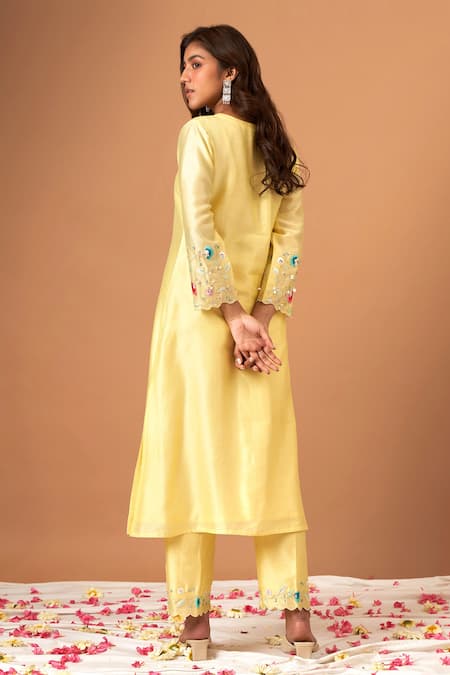 Anantaa By Roohi Chanderi Silk Embroidered Kurta 