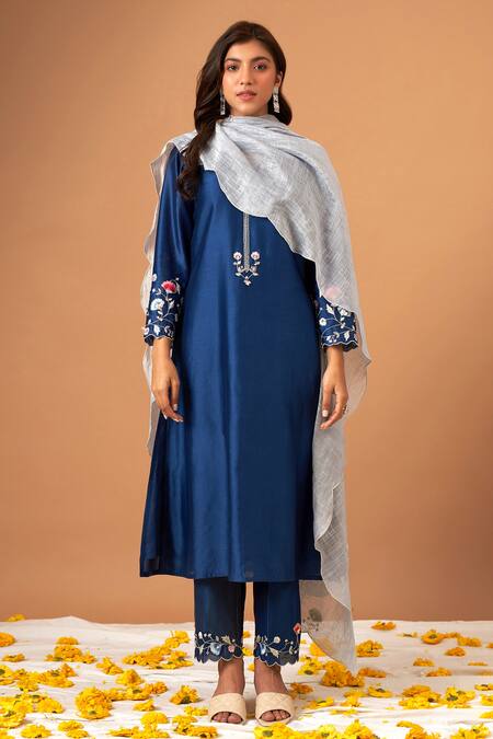 Buy Anantaa By Roohi Blue Silk Chanderi Sequins, Thread Work V Neck Embroidered Kurta Online at Aza Fashions Buy_Anantaa By Roohi_Blue Silk Chanderi Sequins, Thread Work V Neck Embroidered Kurta _Online_at_Aza_Fashions