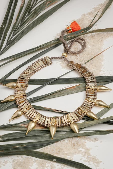 House Of Tuhina Gold Plated Casting Metal Choker With Thread 