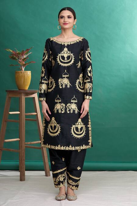 Samyukta Singhania_Black Silk Sequins, Stones, Zari, Embroidery Boat Neck Kurta Set _Online_at_Aza_Fashions