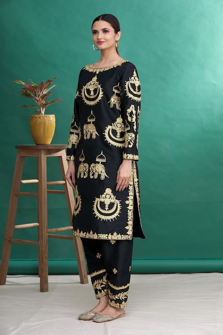 Buy_Samyukta Singhania_Black Silk Sequins, Stones, Zari, Embroidery Boat Neck Kurta Set _Online_at_Aza_Fashions