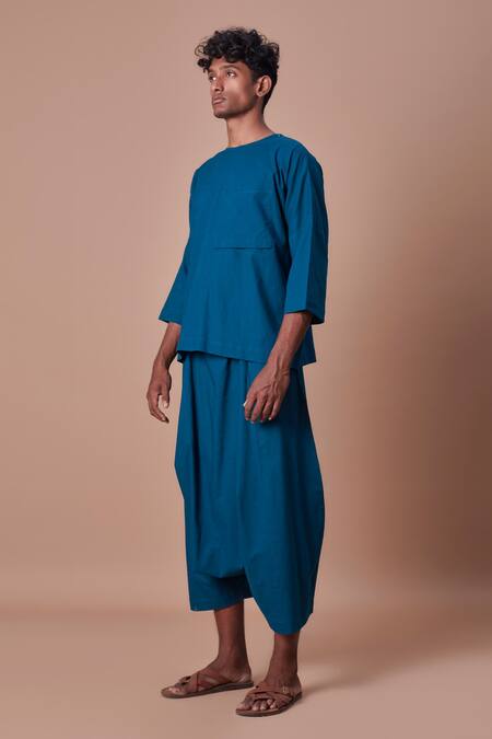 Buy_MATI_1_Blue 100% Cotton Handwoven Cross Pocket T-shirt_Online_at_Aza_Fashions