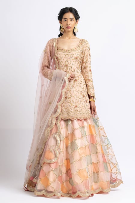 Nitika Gujral_Peach Organza, Georgette Floral Scoop Neck Embroidered Kurta Lehenga Set _Online_at_Aza_Fashions