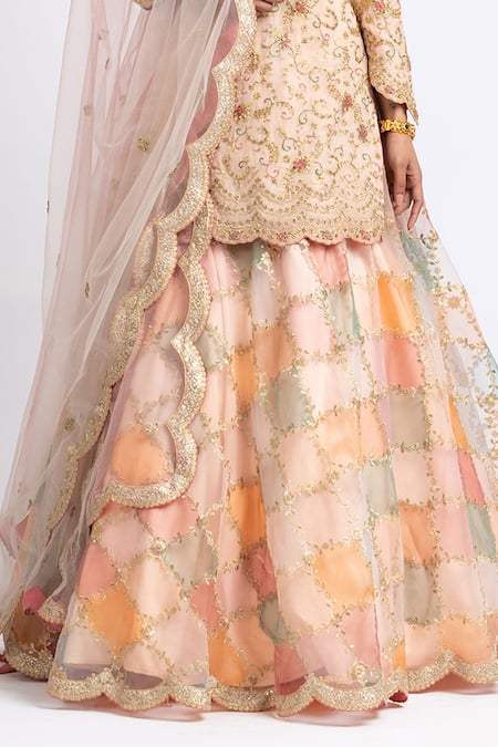 Nitika Gujral_Peach Organza, Georgette Floral Scoop Neck Embroidered Kurta Lehenga Set _at_Aza_Fashions